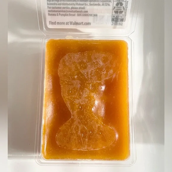 Better Homes & Gardens Banana & Pumpkin Bread Melting Wax Cubes 2-Pack Bundle - Picture 9 of 11